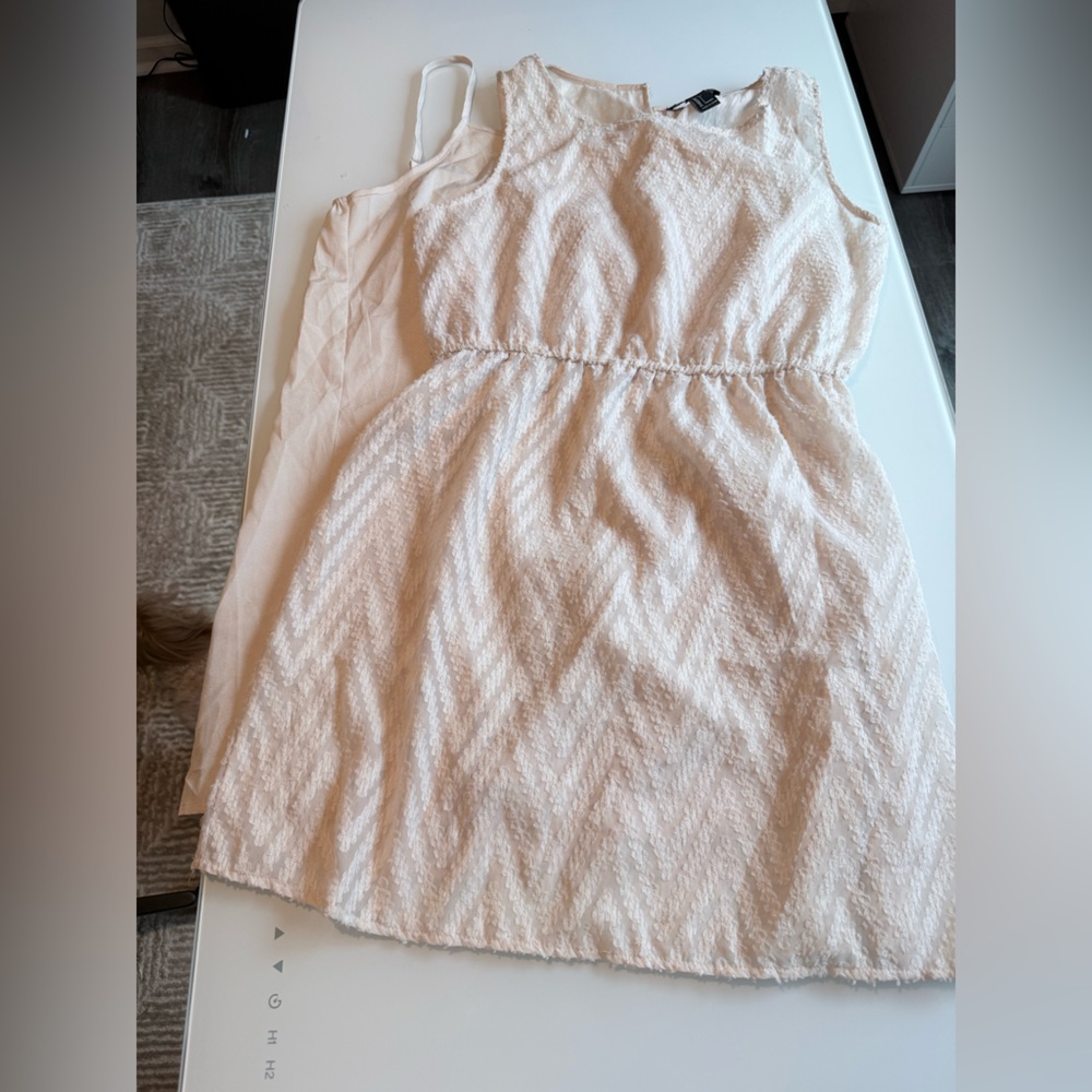 Forever 21 Cream Textured Mini dress size large NWT